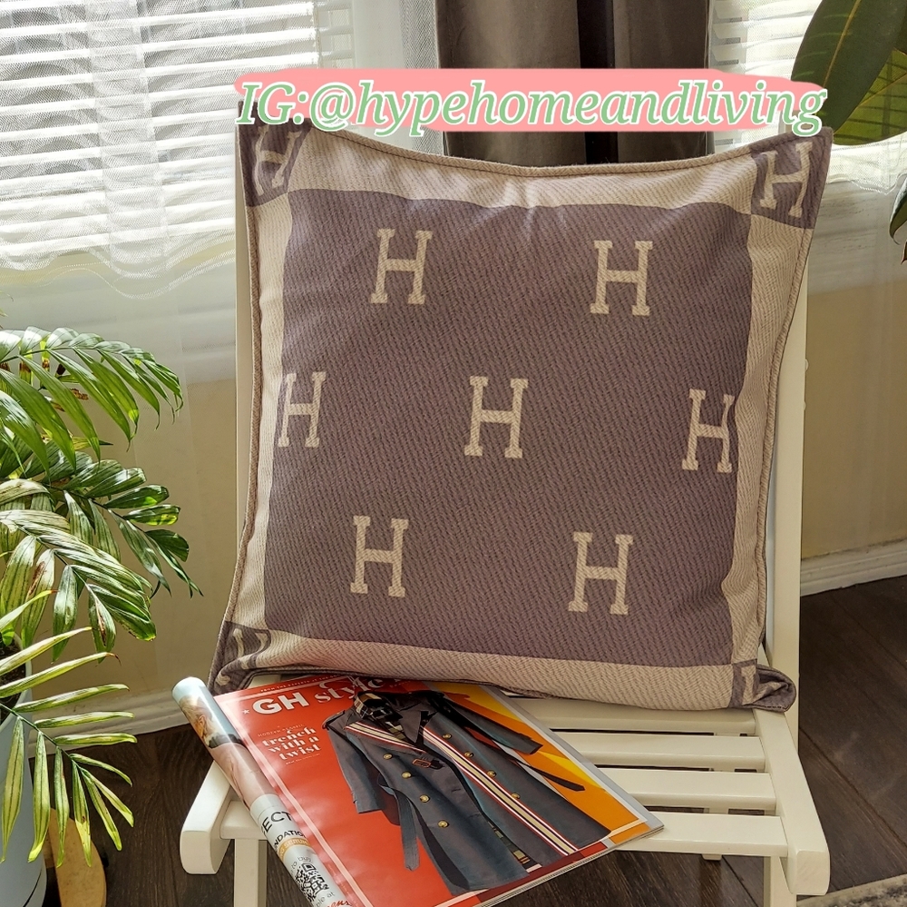Luxury H letter style pillow cover